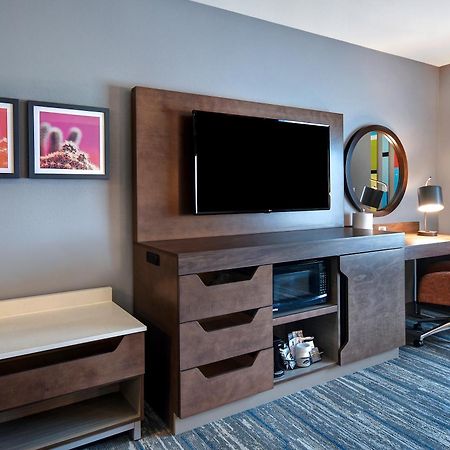 Hampton Inn & Suites Las Vegas Convention Center - No Resort Fee Εξωτερικό φωτογραφία