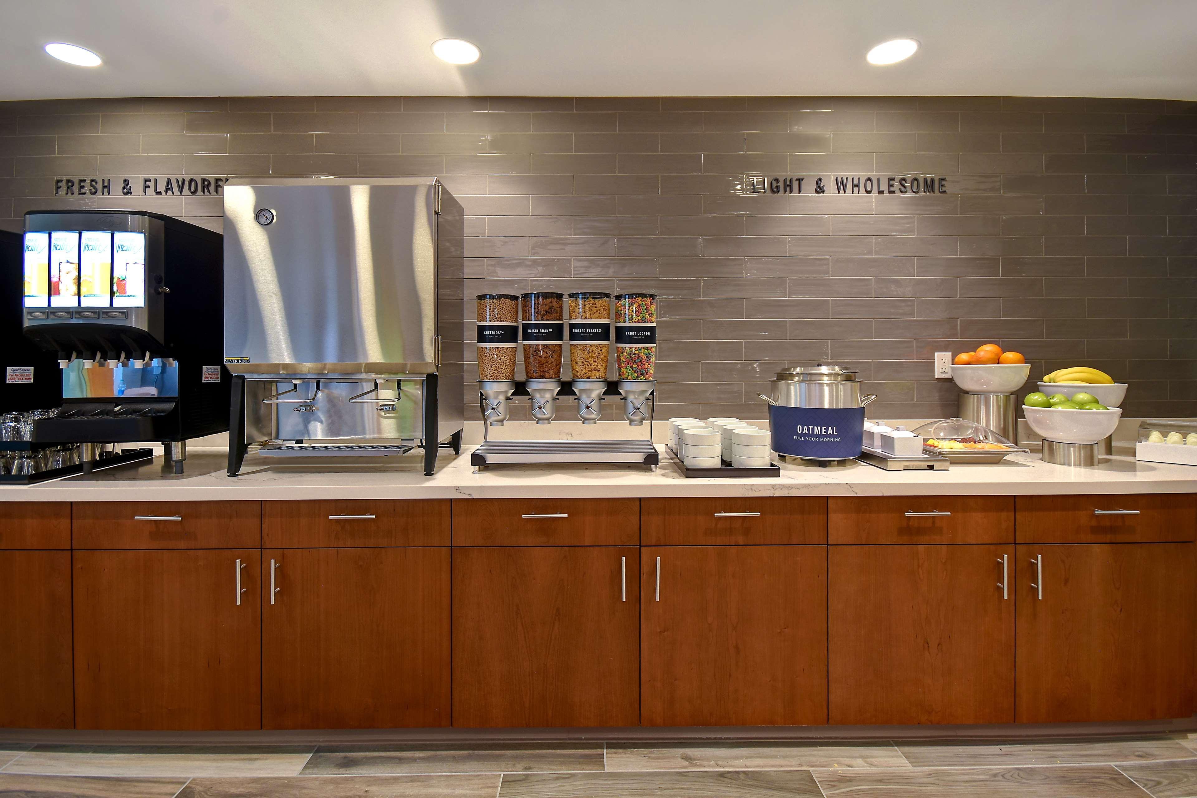 Hampton Inn & Suites Las Vegas Convention Center - No Resort Fee Εξωτερικό φωτογραφία